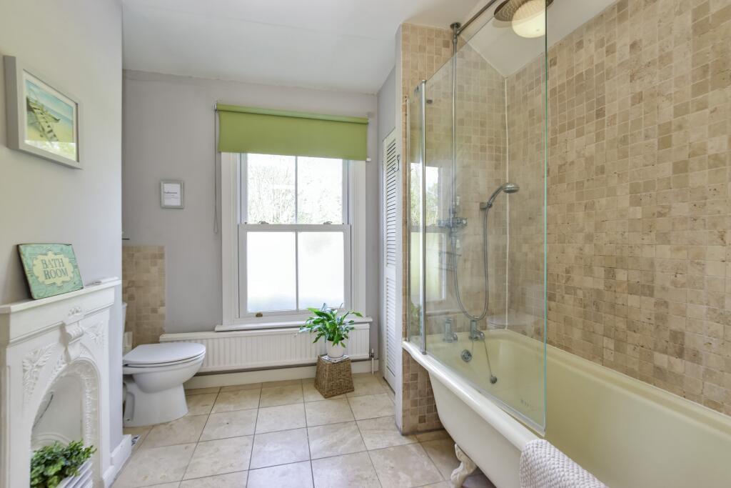 Park Road, Rickmansworth, WD3 - View 5