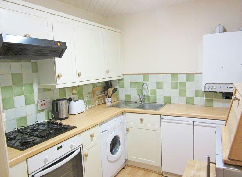 Apartment in Edinburgh - View 4