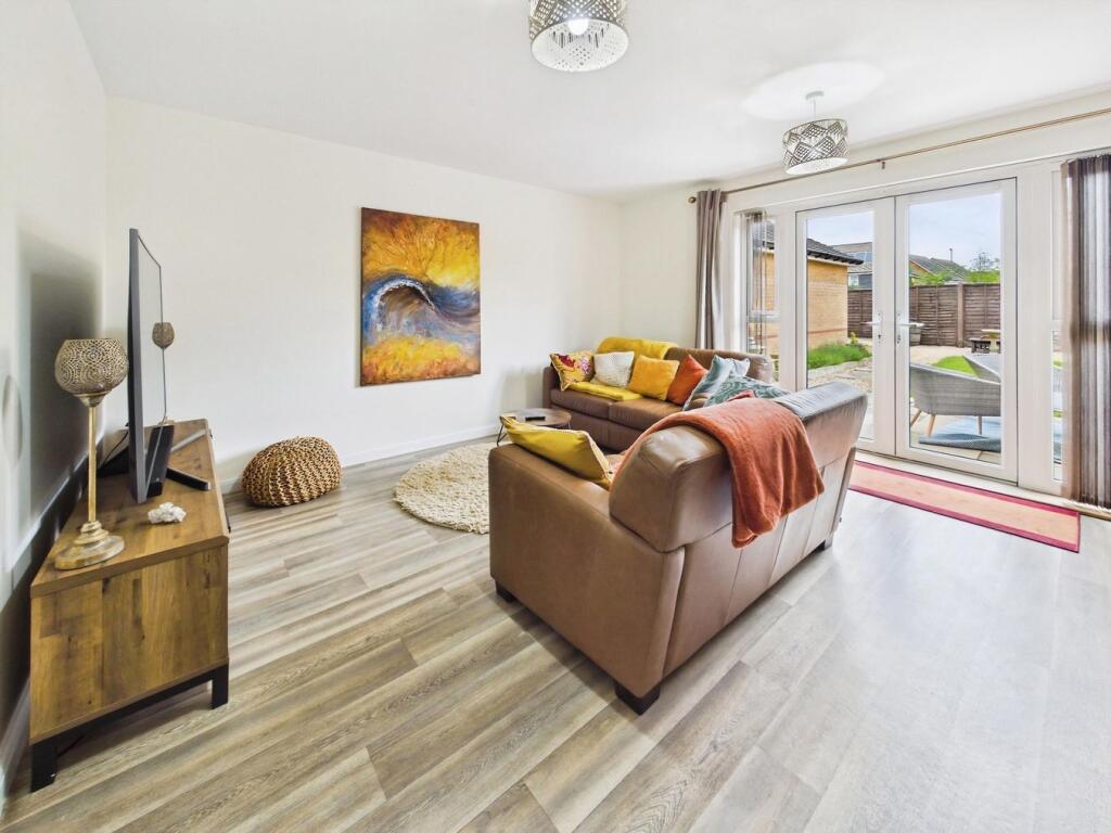 House in Eastleigh, Monarchs Keep, Bursledon - View 4