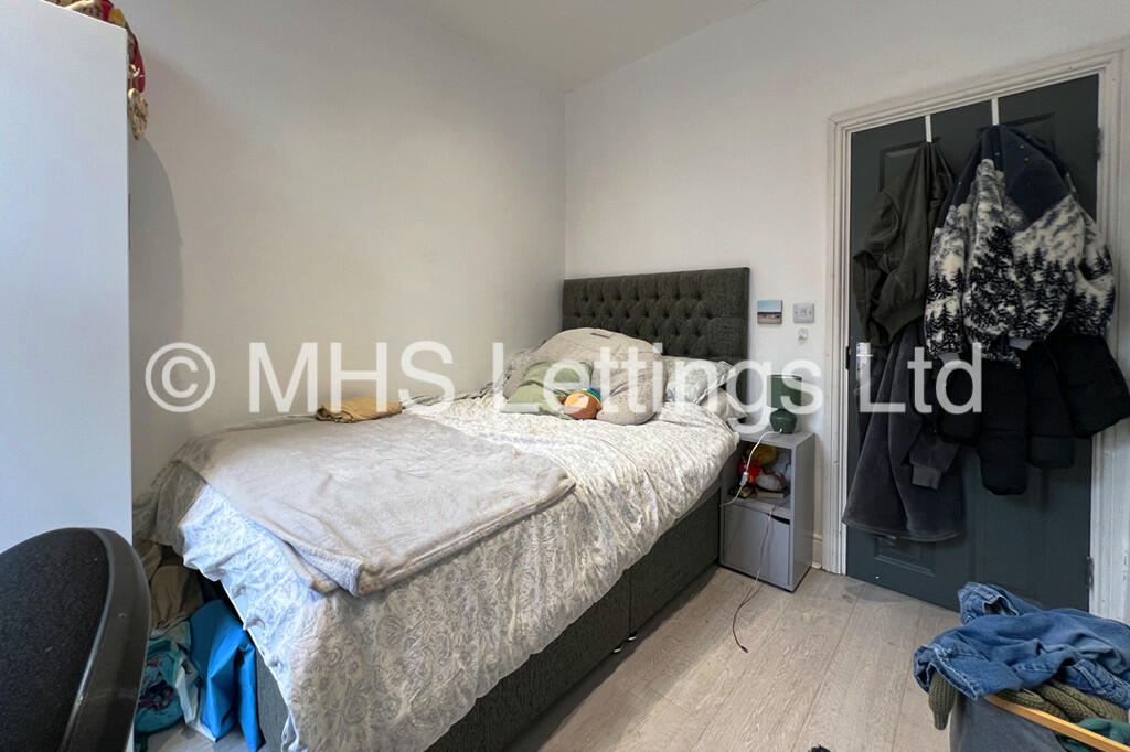 6 bedroom terraced house for rent