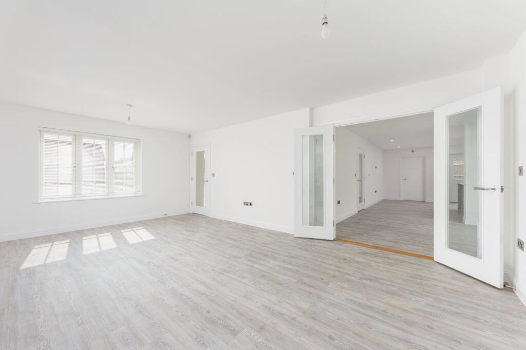 House in Canterbury - View 5