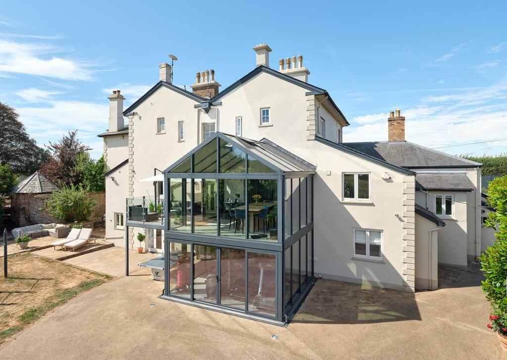 House in Taunton - View 5