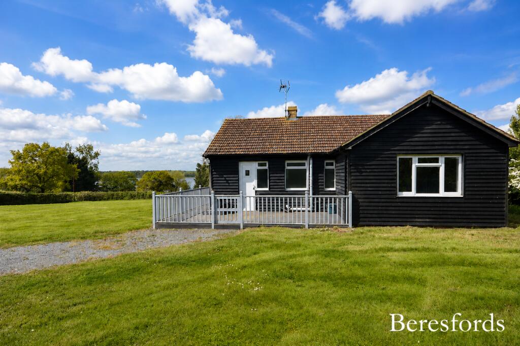 Main image of property: Middlemead, South Hanningfield, CM3