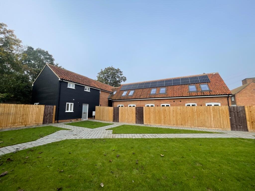 1-bed terraced on 4 Spread Eagle Mews, Witham, £265,000