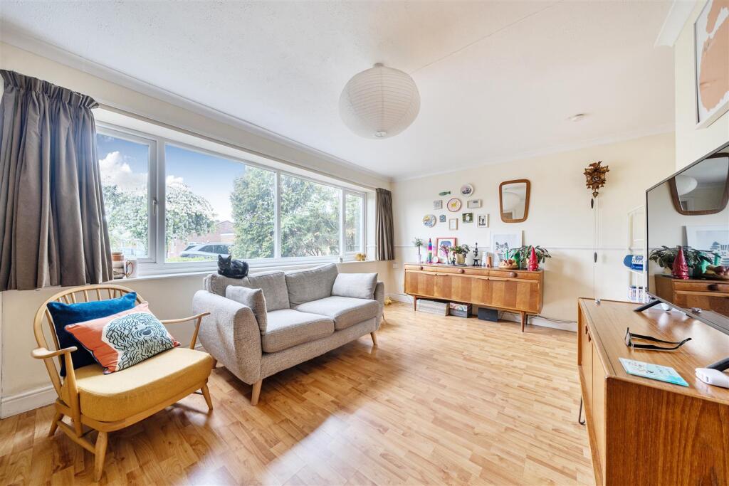 Leys Road, Pattishall, NN12 - View 2
