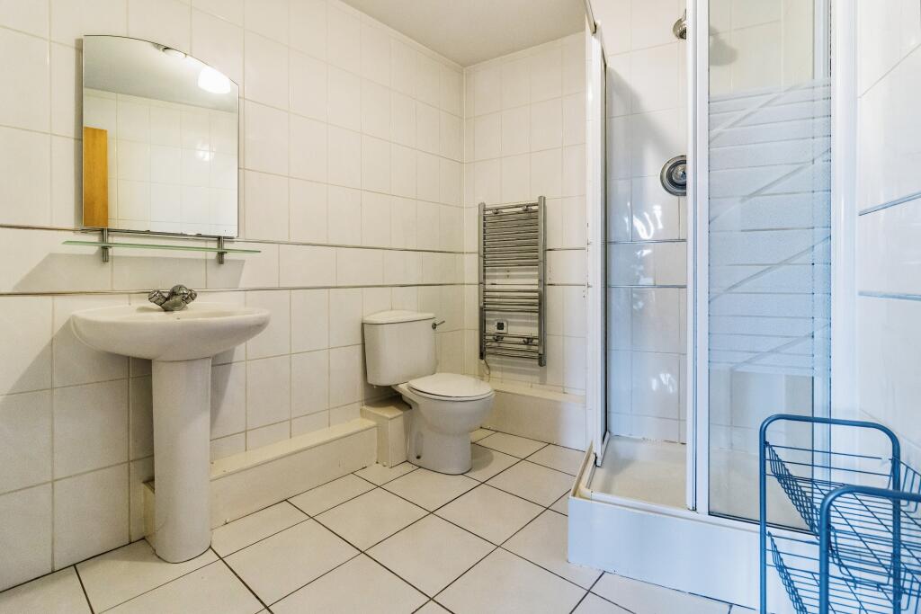 Apartment in Manchester - View 5