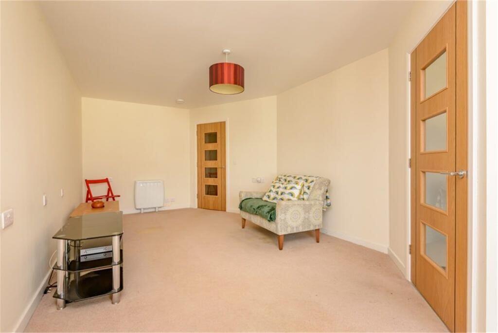 Flat 28, 21 Balcarres Street, Morningside, EH10 5JD photo 3