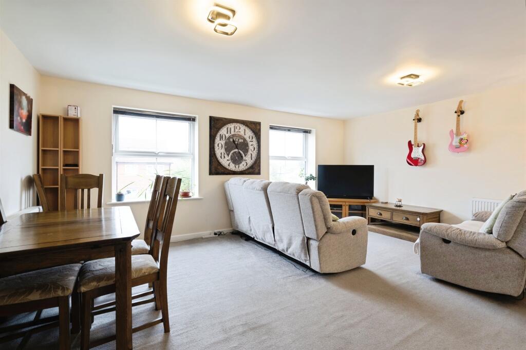 Apartment in Durrington, Wiltshire - View 4