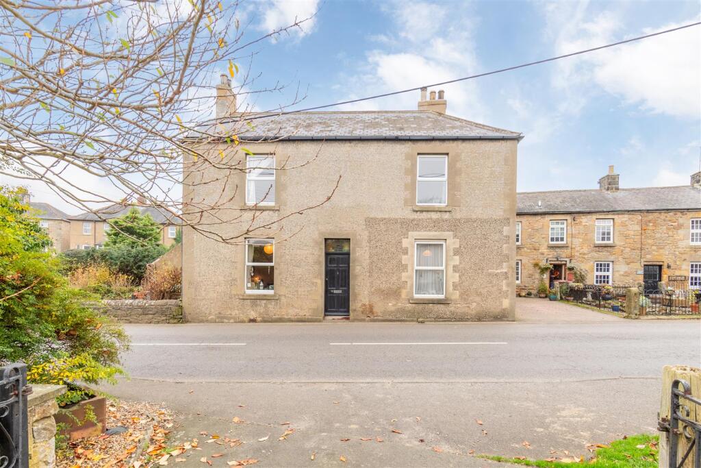 5-bed terraced on Hexham Road, Wark, Hexham, NE48, £260,000