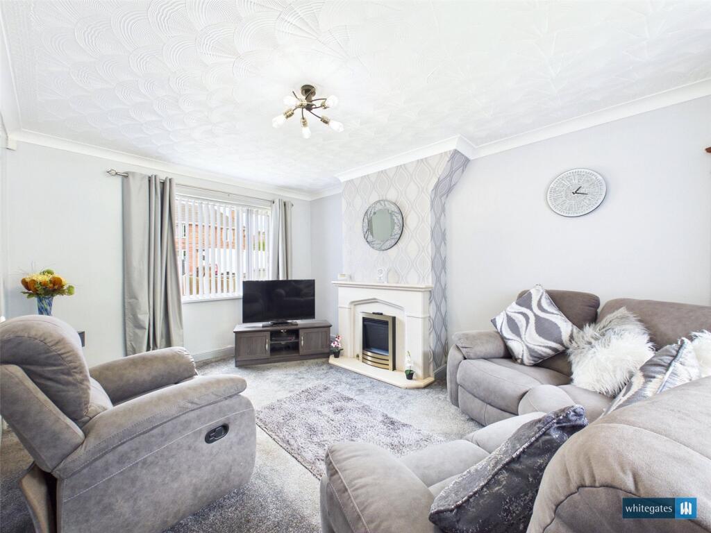 Holmes Carr Road, New Rossington, Doncaster, South Yorkshire, DN11 photo 2
