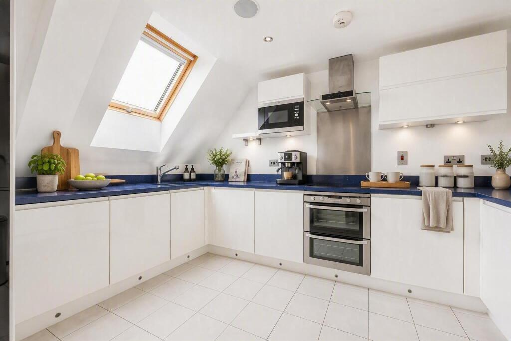 Apartment in South Oxfordshire, Henley-on-Thames - View 3