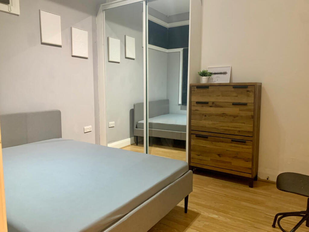 Apartment in Liverpool - View 4