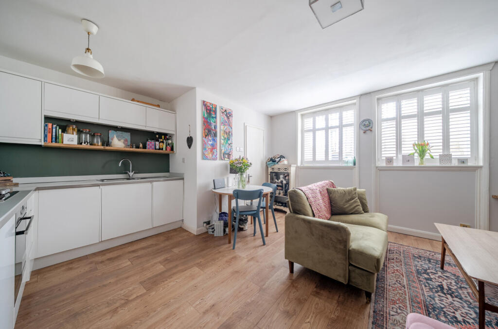 Apartment in Brighton, Kemptown - View 5