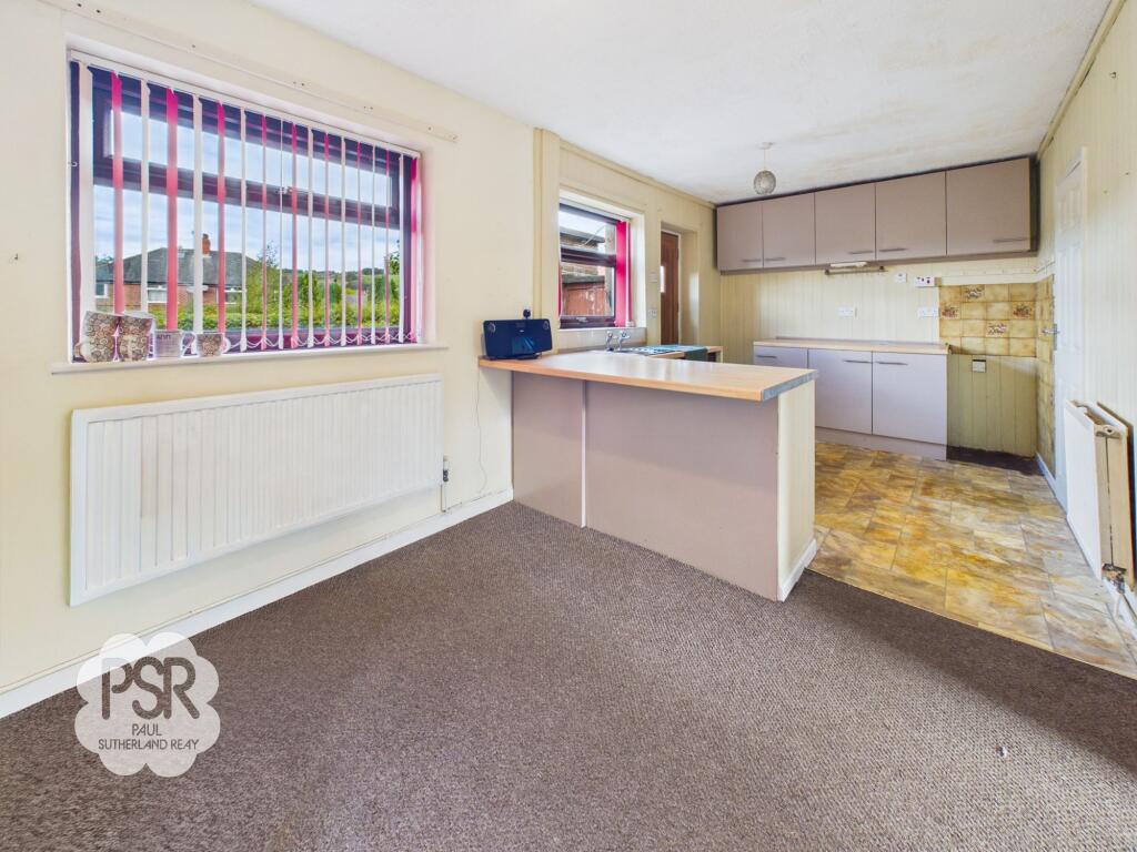 House in High Peak, Low Leighton, New Mills - View 3