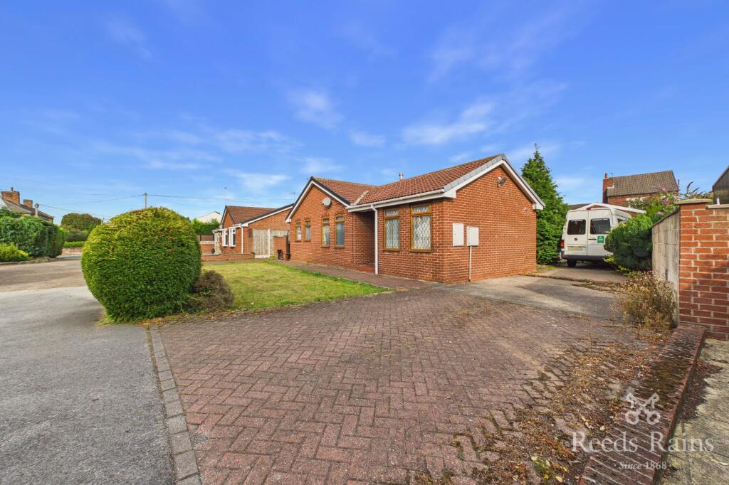 House in Wakefield - View 2