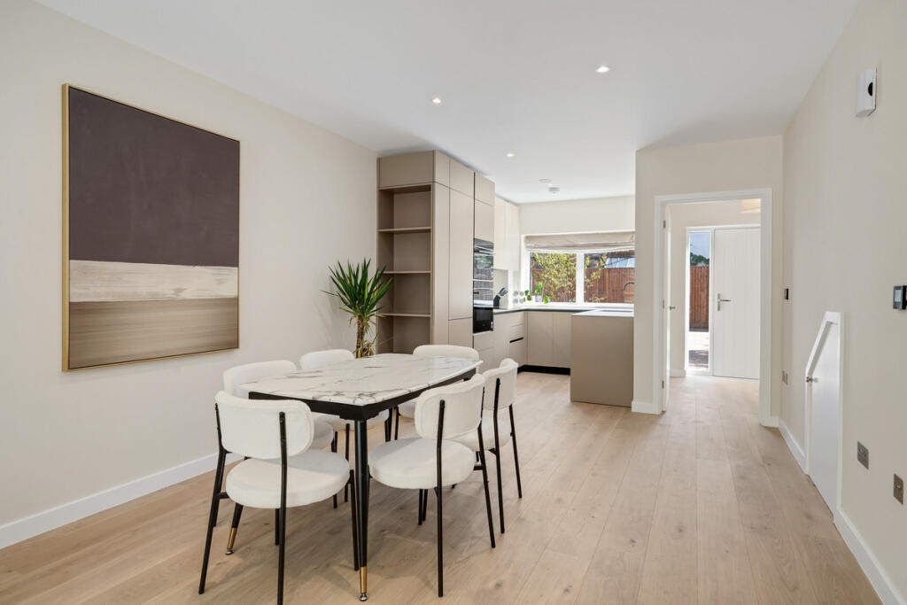 Apartment in London - More