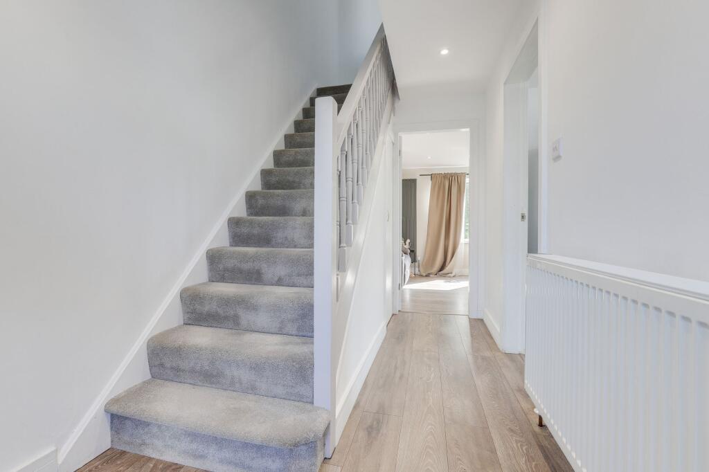 House in Ashfield, Westville, Hucknall - More