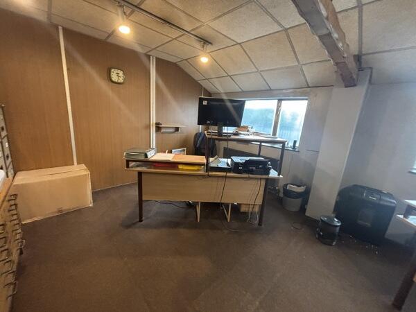 Photo 13