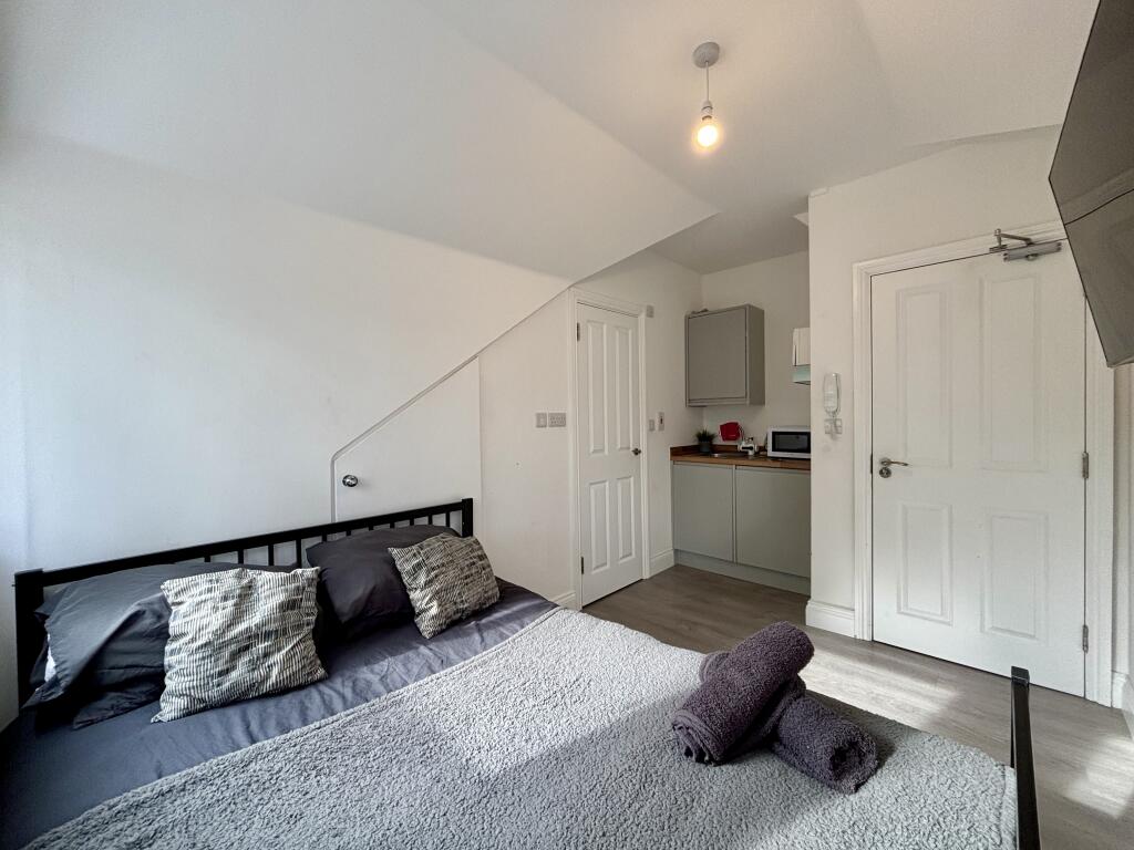 Main image of property: Kings Road, SE25