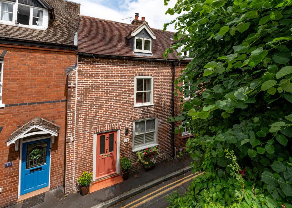 2-bed terraced on 17 St. Leonards Close, Bridgnorth, £285,000