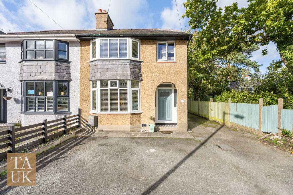 3-bed semi-detached on Penrhos Road, Bangor, LL57, £250,000