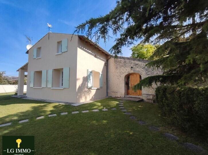 Main image of property: 17240 st-fort-sur-gironde