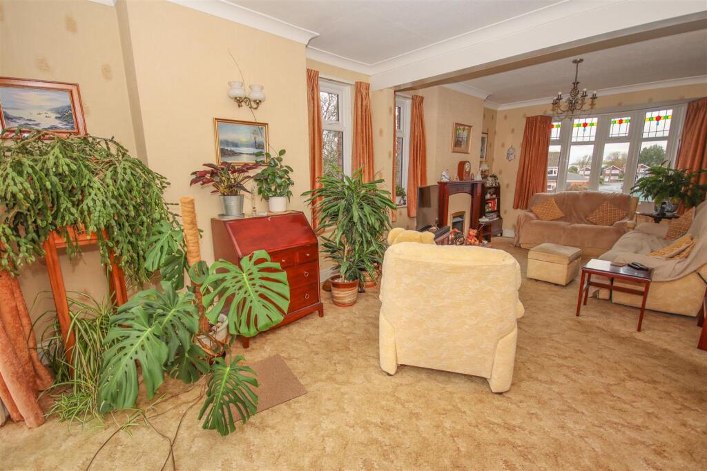 House in Rushden, North Northamptonshire - View 5