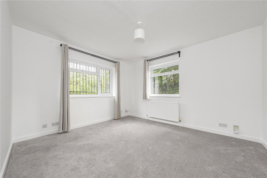 Rosewall Court, 2 Cromwell Road, London, SW19 photo 2