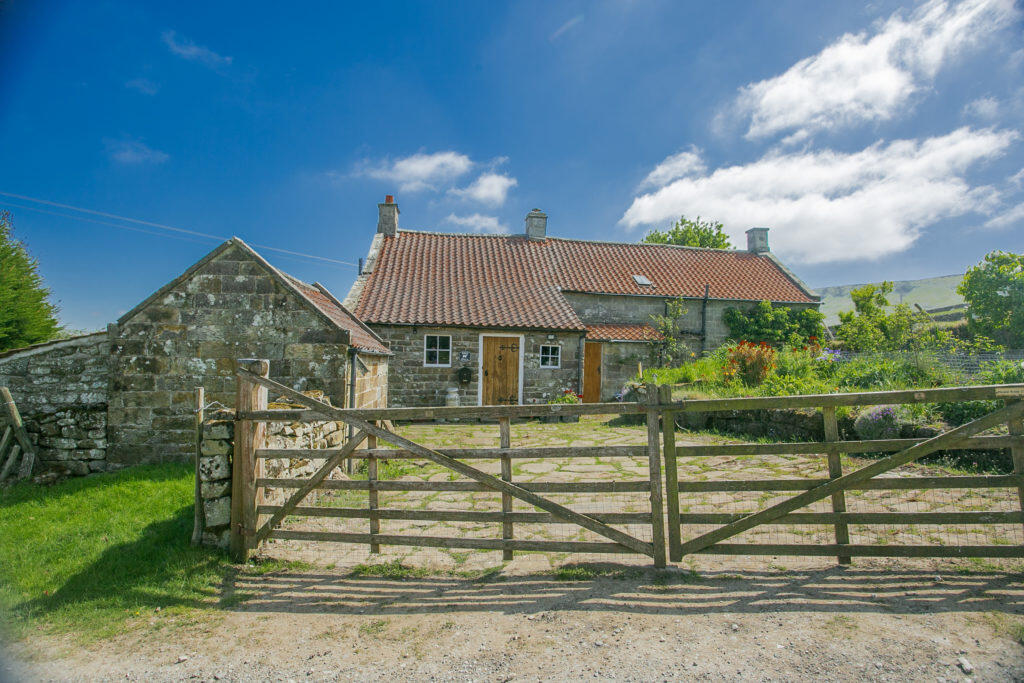 Daleside Road, West Farndale, Kirkbymoorside, York, YO62 7LA photo 2