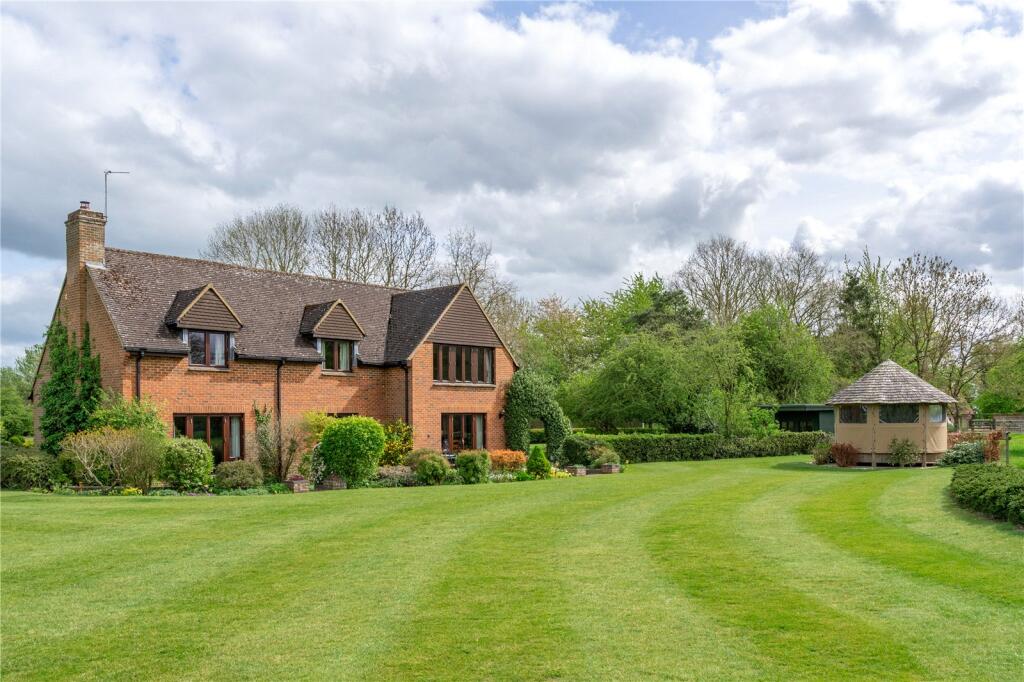 House in Honeyburge, Boarstall - View 3