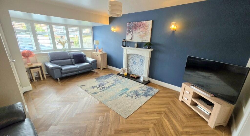 House in Oldham, Greater Manchester - View 4