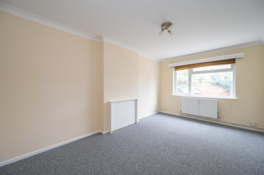 Rapley Court, Stamford Avenue, Hayling Island photo 3