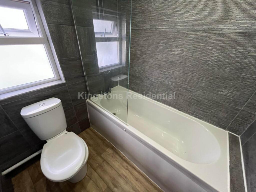 Main image of property: 6 Bedroom House at Alfred Street, Roath, Cardiff, CF24 4TY