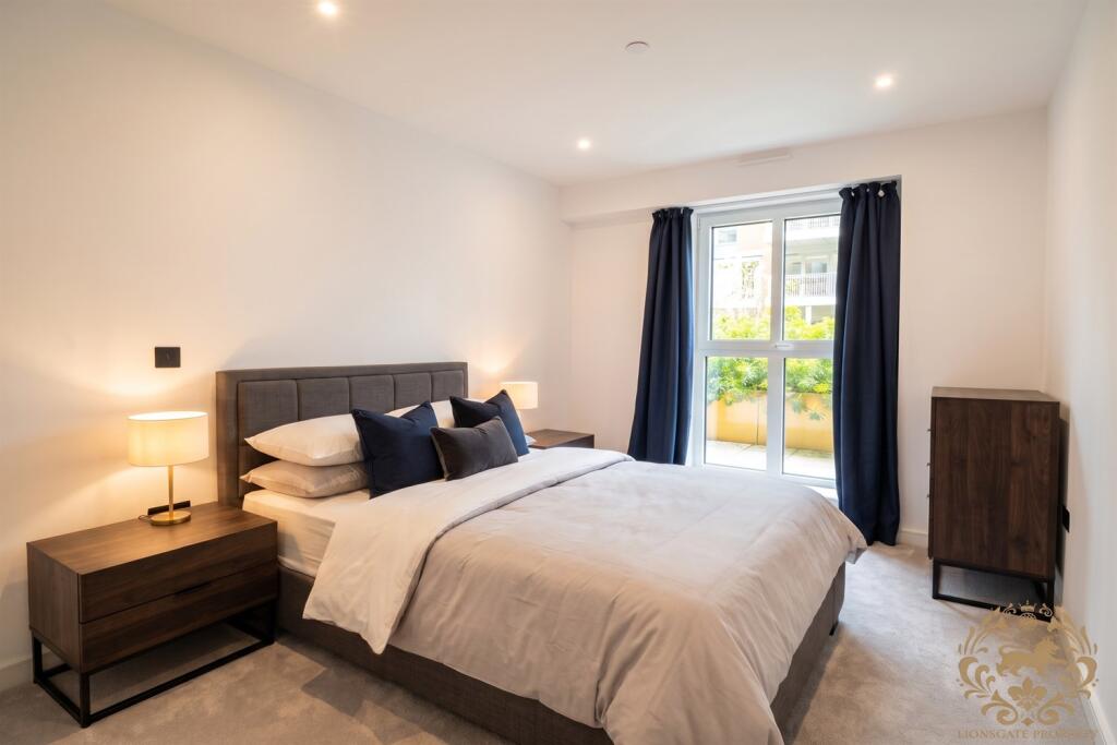 Apartment in Kingston upon Thames - View 5