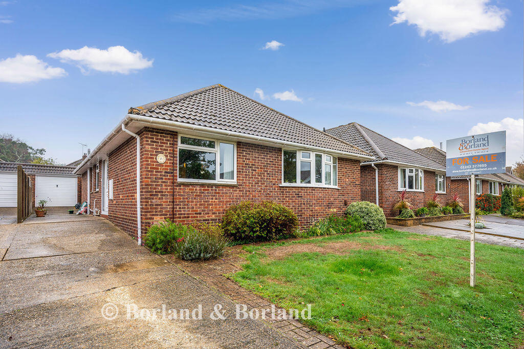 3-bed bungalow on Cumberland Avenue, Emsworth, £485,000