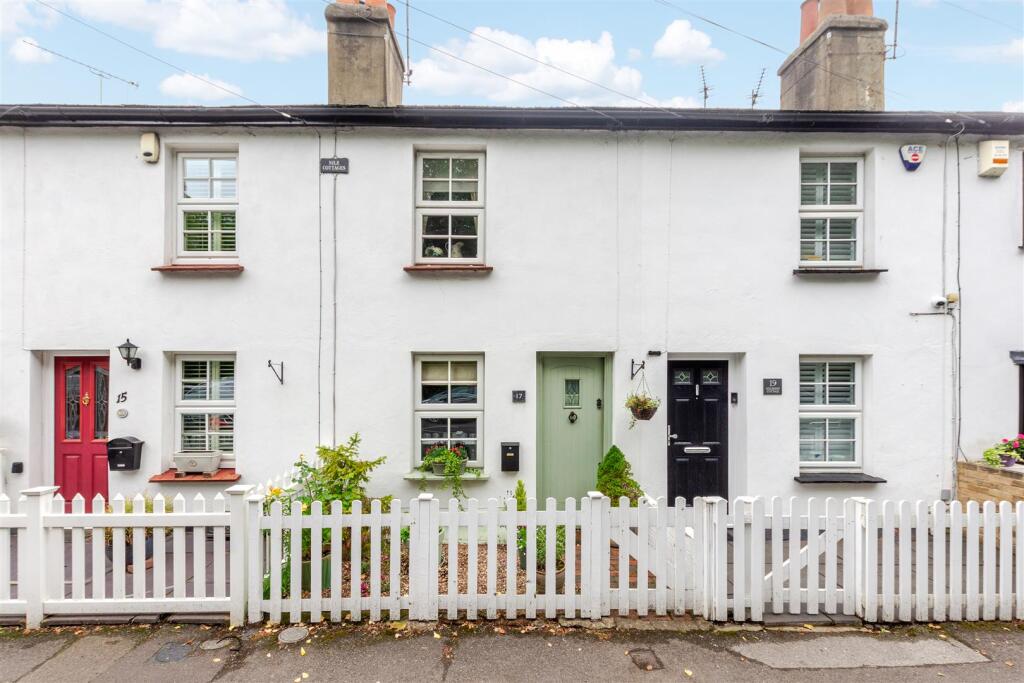 Main image of property: High Street, Farnborough