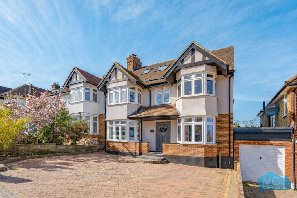 Main image of property: Hoodcote Gardens, London, N21