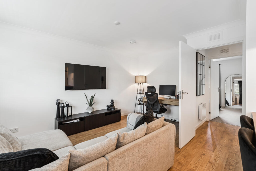Apartment in Milngavie, South Mains, East Dunbartonshire - View 4