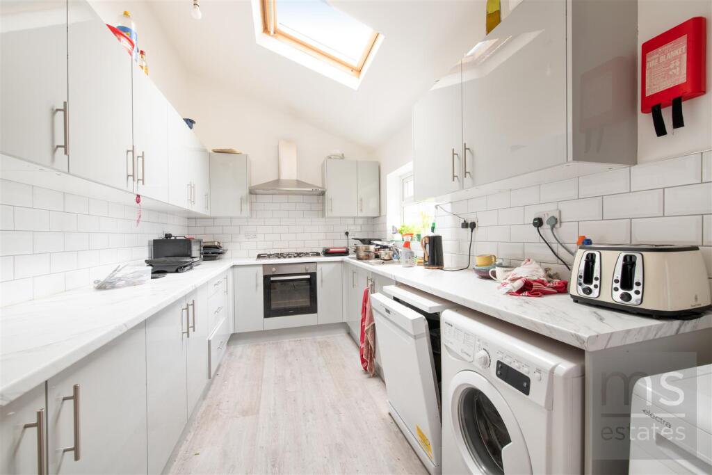 House in Nottingham - View 3