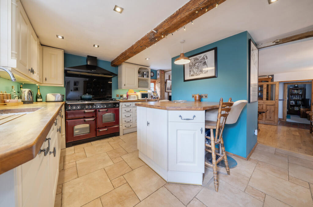 House in Braintree, Bures Hamlet - More