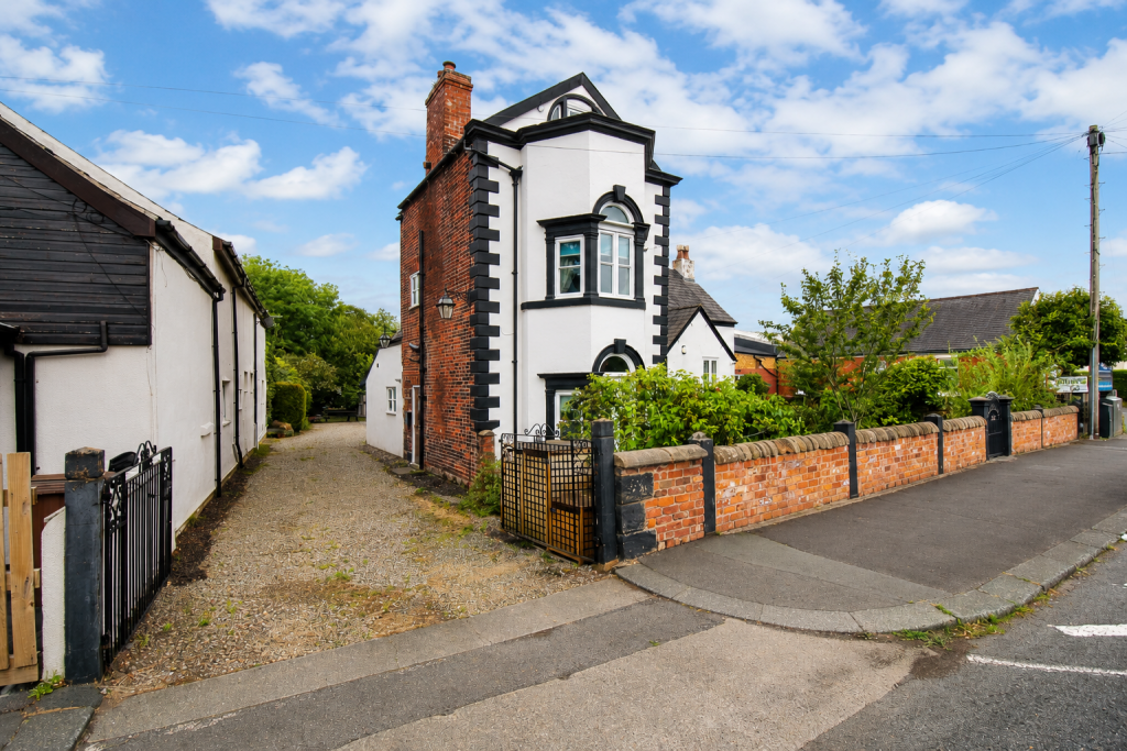 Main image of property: Leyland Lane, Leyland, Lancashire