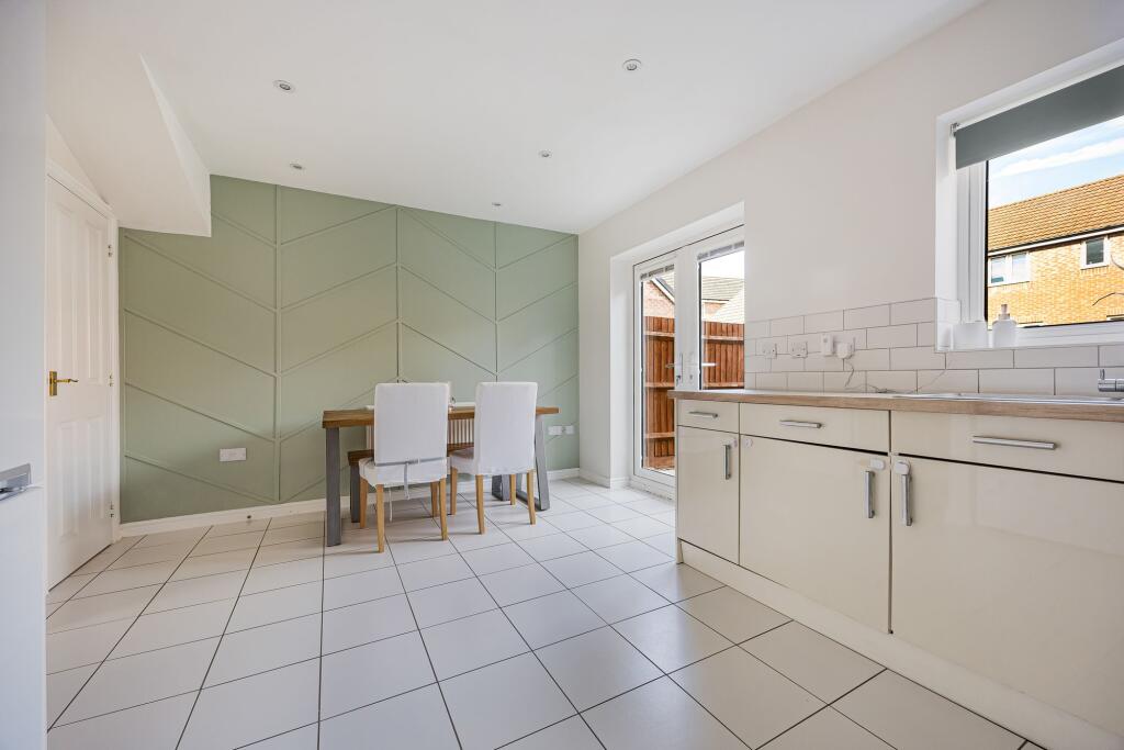 House in Broad Blunsdon, St Andrews Ridge, St. Andrews - View 3