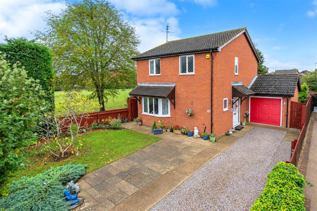 3-bed detached on Viking Close, Bourne, Lincolnshire, PE10, £285,000