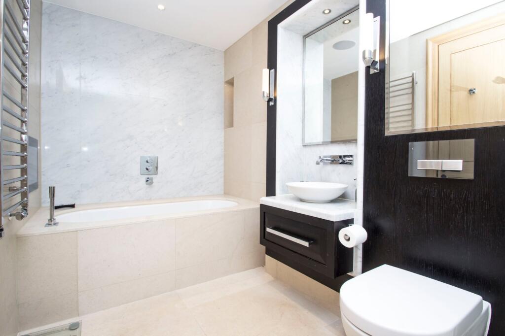 Apartment in London - More