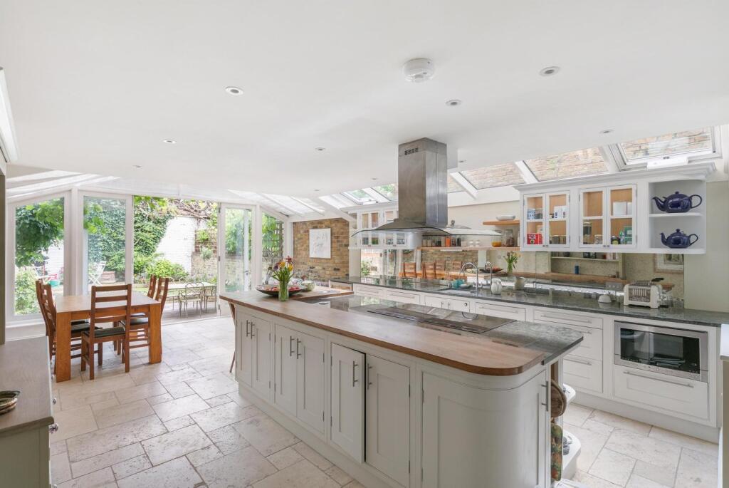 Main image of property: Bovingdon Road, London