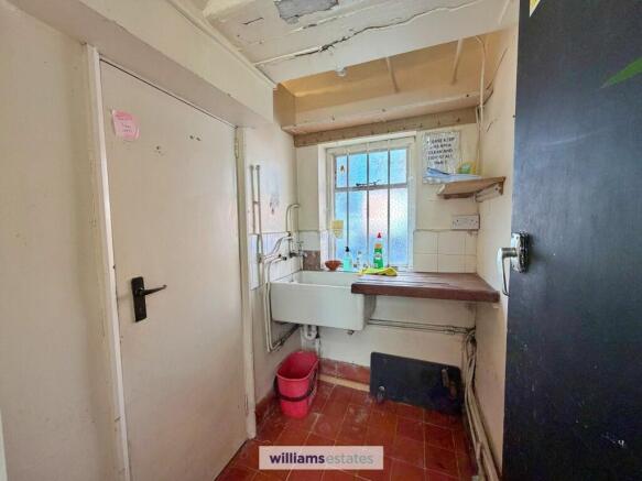 Jus 4 Paws Kitchen Area
