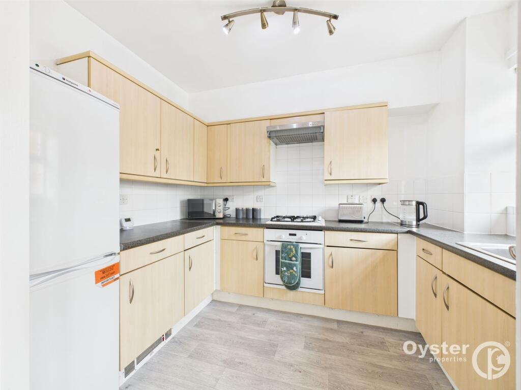 Apartment in London, Preston - View 2