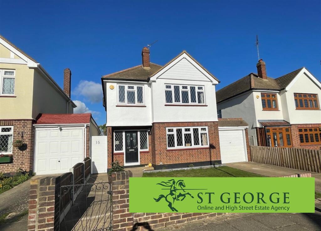3 Bedroom Detached in SS2 4TR
