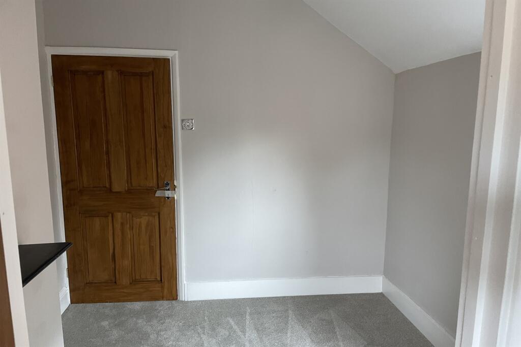 House in Reading - View 4