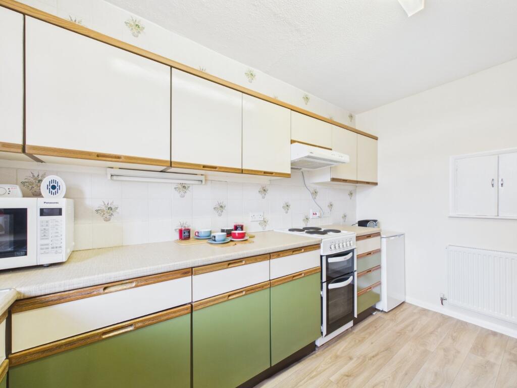 Apartment in Gloucester, Gloucestershire - More
